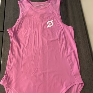 Peloton Lulelemon MAGENTA GLOW SCULPT TANK II 4